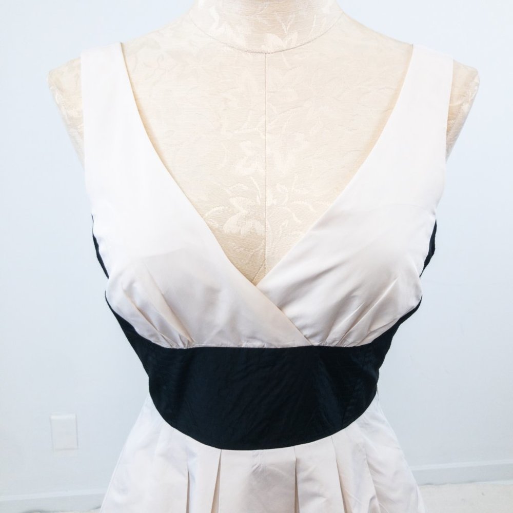 BCBGMaxAzria 2 Colorblock Mini Dress White Black - Picture 4 of 9